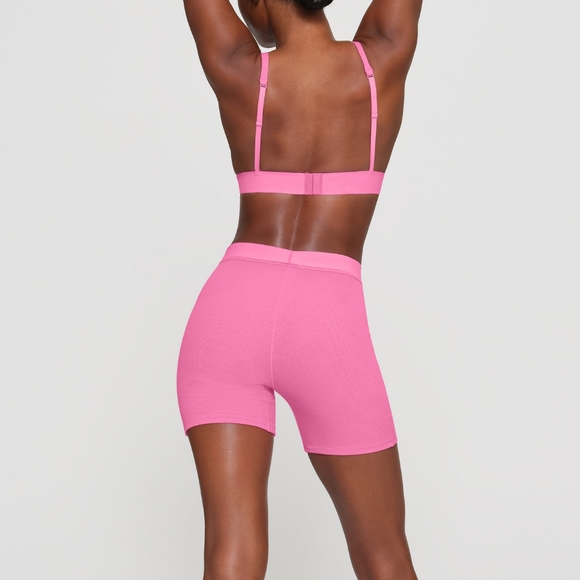 SKIMS COTTON RIBBED BOXER SUGAR PINK SIZE MEDIUM NWT - Picture 4 of 5